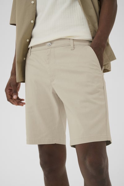 MAThomas Short, Off White