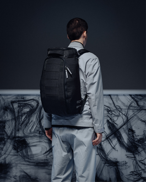 Hugger Backpack 30L, Charcoal Grey