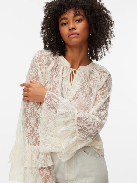 VMLoulou Lace Flounce Top, Cloud Dancer